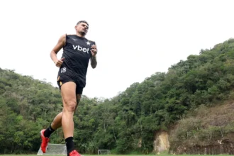 Tiquinho Soares projeta estreia pelo Botafogo em duelo contra o Palmeiras
