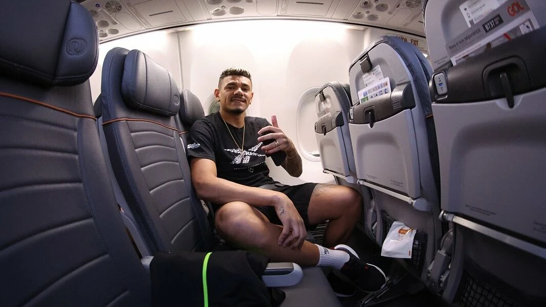 Tiquinho Soares retorna ao Rio de Janeiro para definir futuro no Botafogo