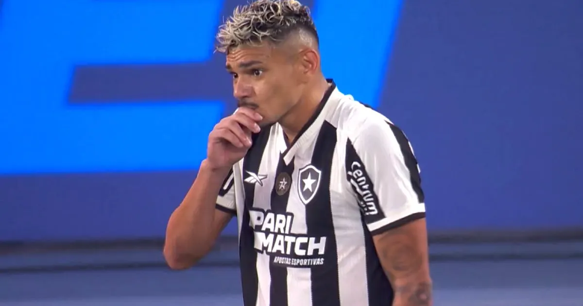 Tiquinho Soares revela negociação com Fluminense e elege gol mais importante da carreira