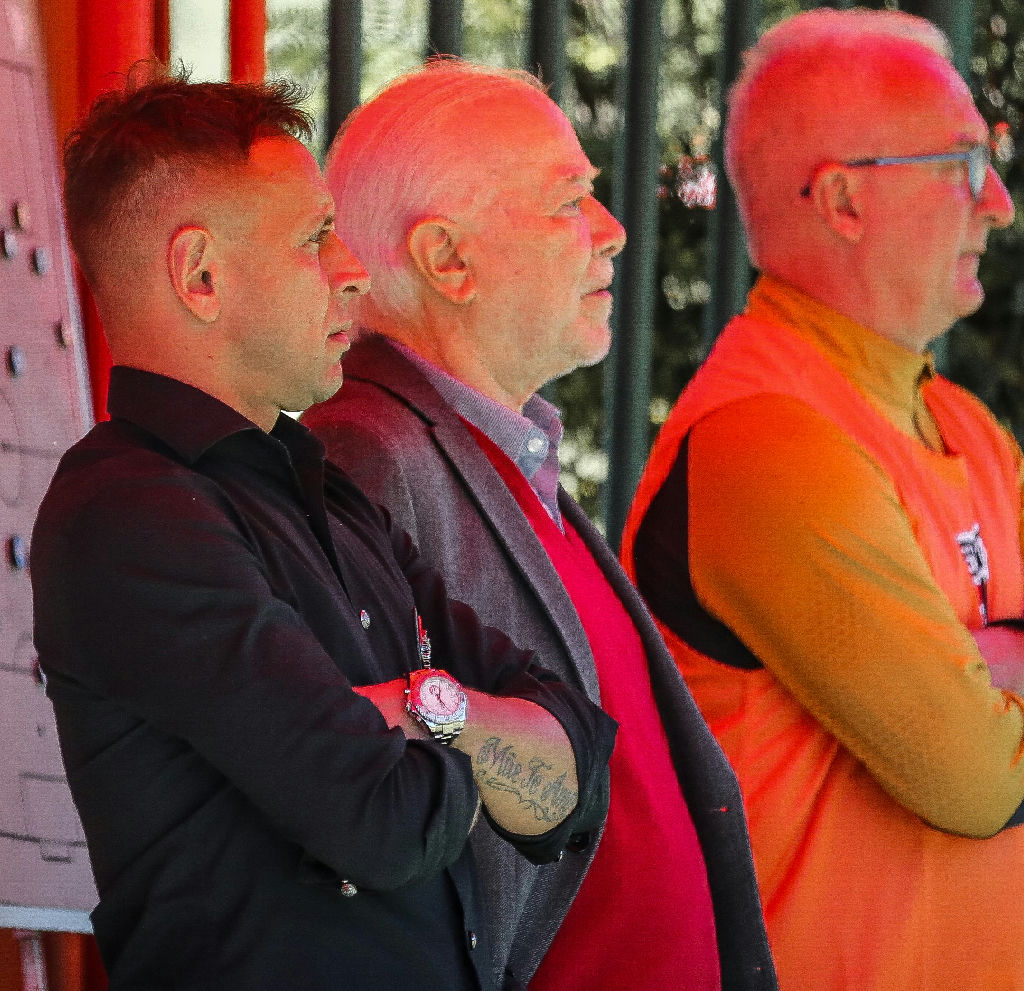 Torcida organizada cobra diretoria e elenco do São Paulo após reunião de crise