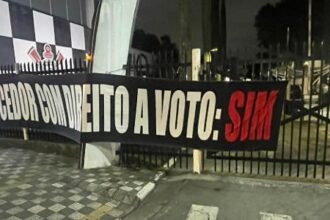 Torcidas organizadas do Corinthians exigem intervenção judicial em meio à crise no clube