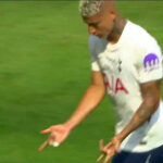 Tottenham domina Hoffenheim com gols de Richarlison e Mikey Moore