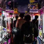 Treinadores de máquinas gacha surgem como nova tendência nos fliperamas do Japão