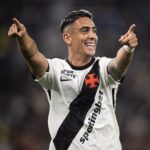 Trio divide artilharia do Vasco na temporada de 2026