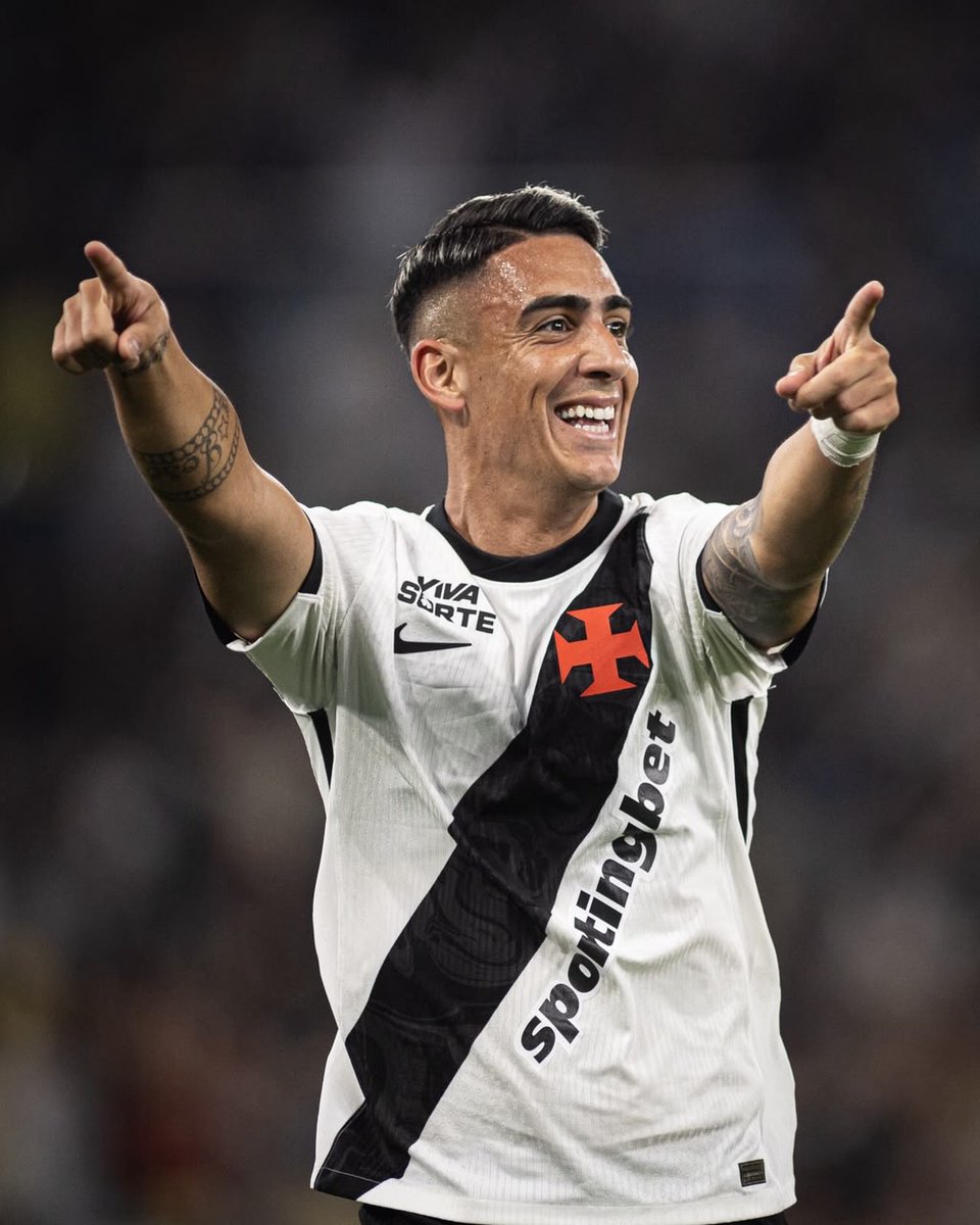 Trio divide artilharia do Vasco na temporada de 2026