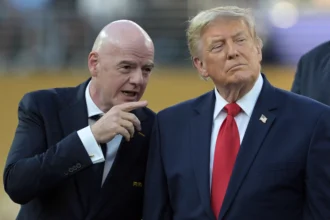 Trump defende permanência de Infantino na Fifa em meio a crise institucional