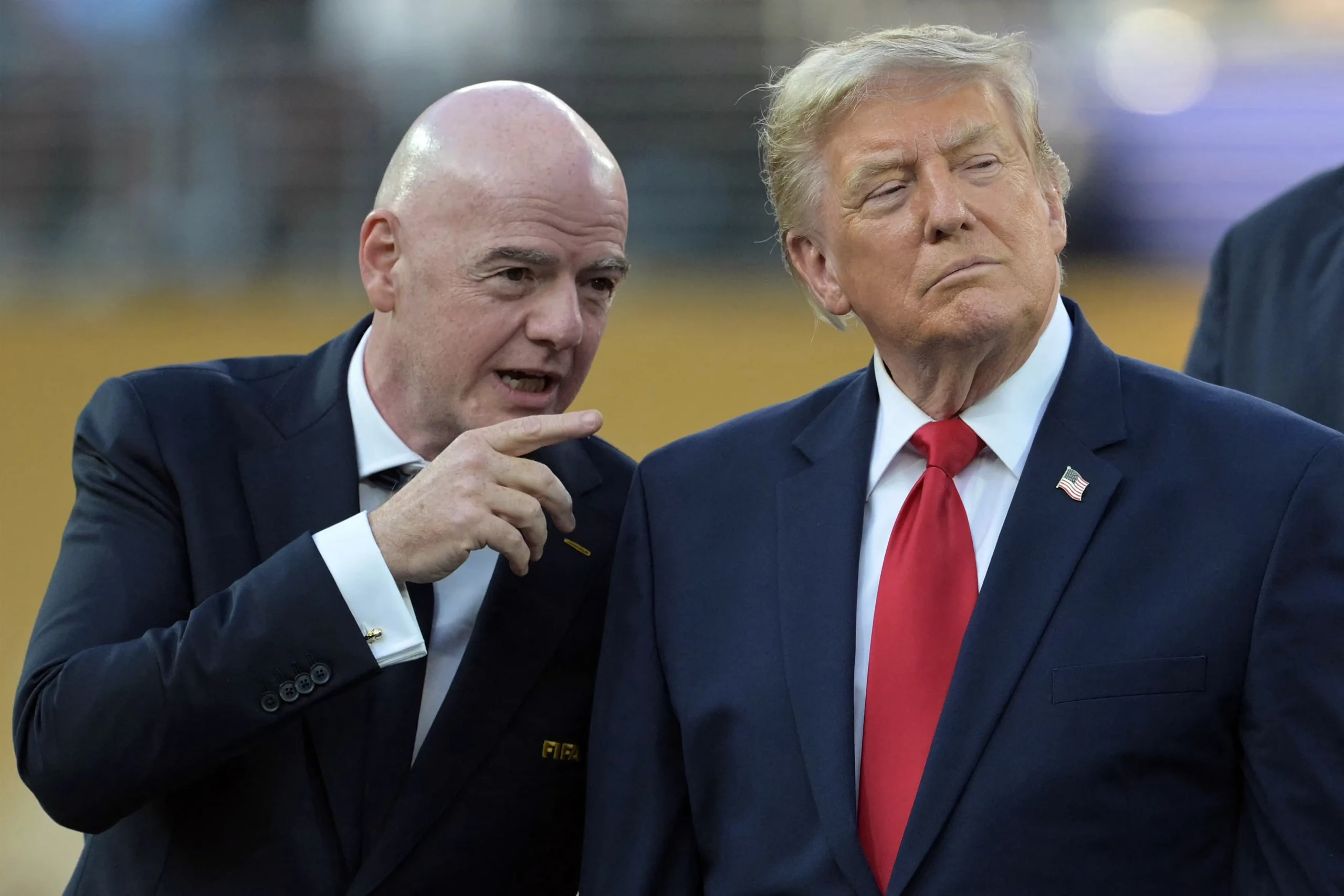 Trump defende permanência de Infantino na Fifa em meio a crise institucional