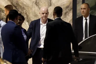 Uefa mantém boicote à Fifa e questiona liderança de Gianni Infantino