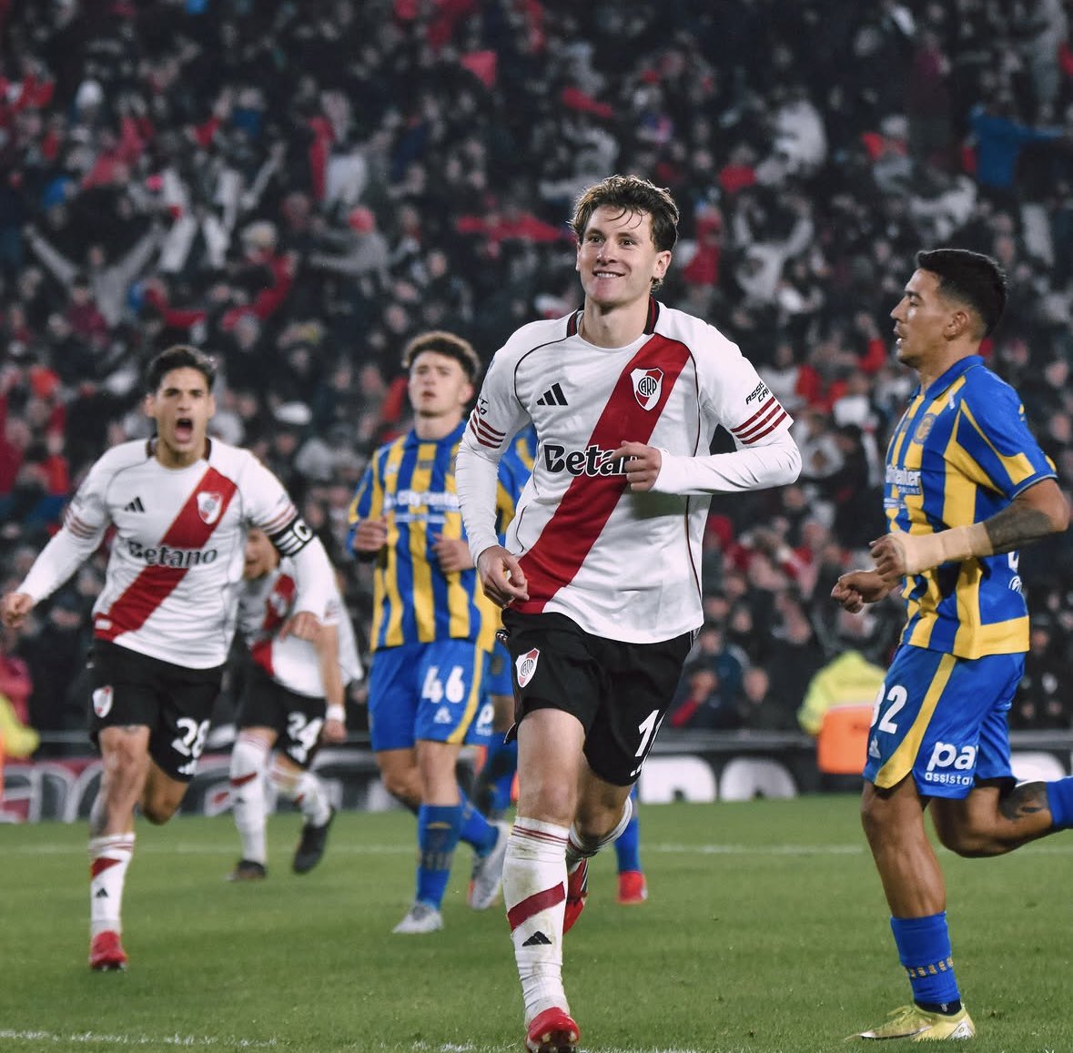 Vasco avança em tratativas para contratar o atacante Facundo Colidio