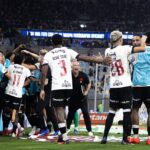 Vasco busca reação contra o Bahia com disputa por vaga no ataque