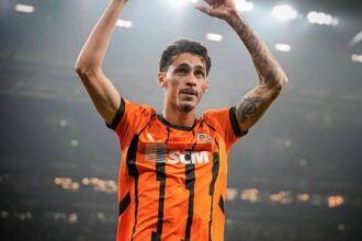 Vasco busca retorno de Marlon Gomes mas esbarra em exigência financeira do Shakhtar
