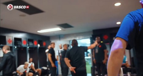 Vasco celebra classificação na Copa do Brasil com o tradicional grito de Casaca
