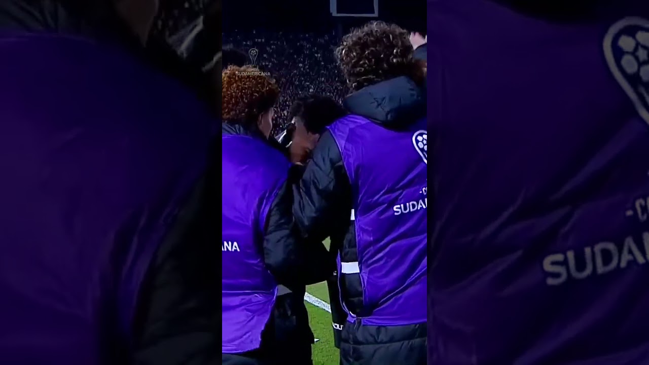 Vasco celebra gol decisivo de Thiago Mendes na Copa Sul-americana