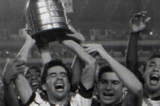 Vasco comemora 28 anos do título da Libertadores de 1998 conquistado em Guayaquil