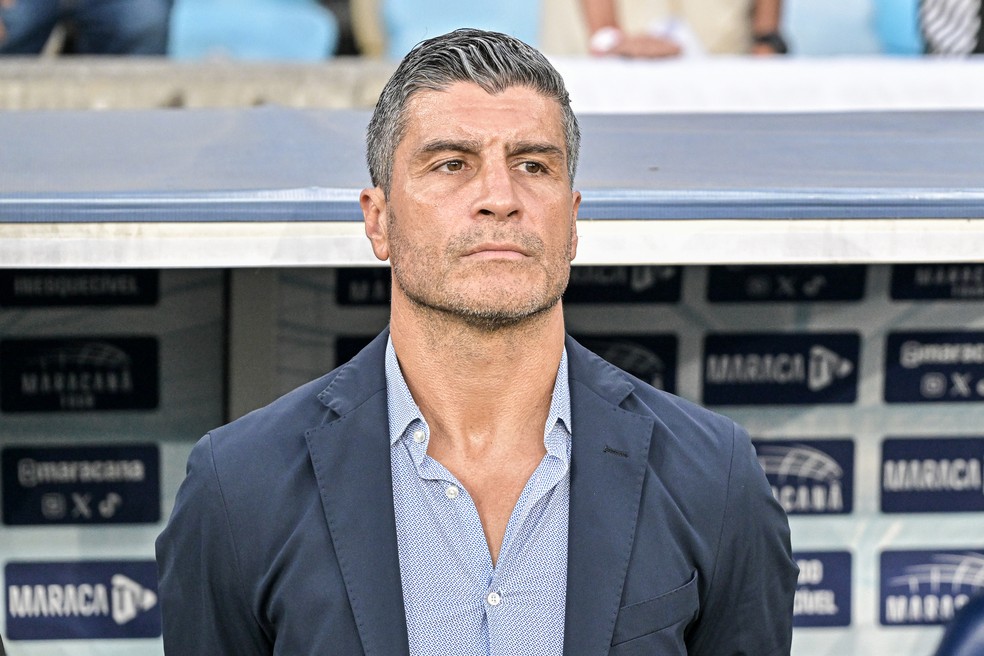 Vasco define mudanças com retorno de Thiago Mendes para decisão contra o Fluminense