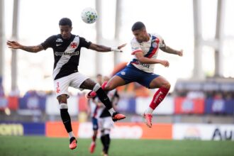 Vasco empata com Bahia, e Pedro Emanuel enaltece esforço em momento delicado