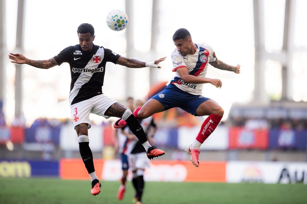 Vasco empata com Bahia, e Pedro Emanuel enaltece esforço em momento delicado