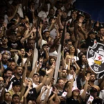 Vasco esgota ingressos para confronto direto contra o Santos em São Januário