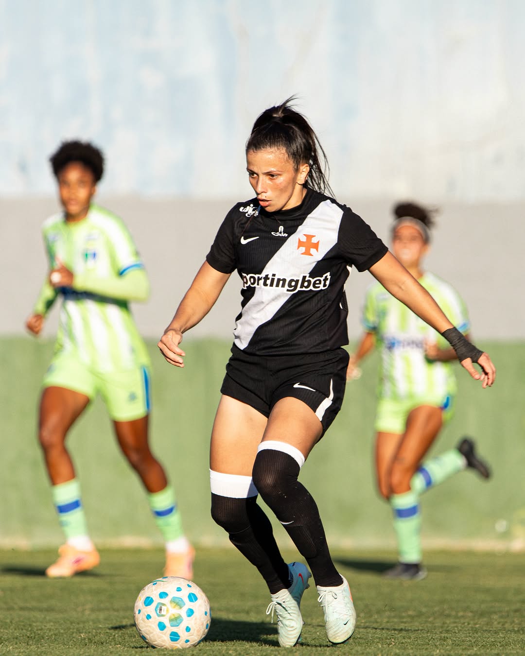 Vasco estreia patrocínio da Sportingbet no futebol feminino