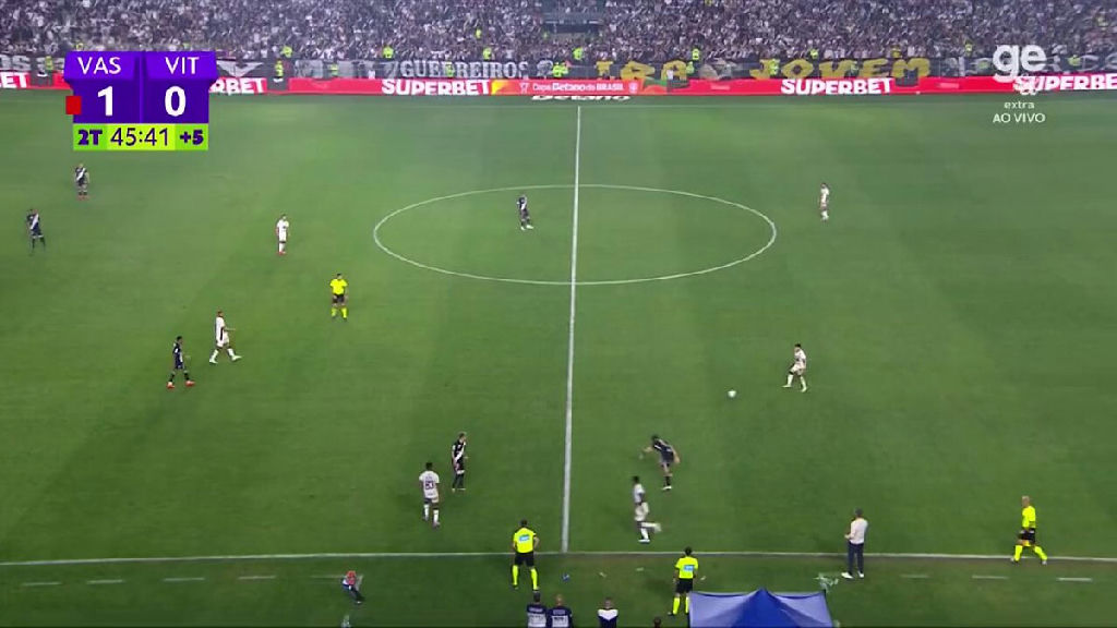 Vasco garante vitória após defesa decisiva de Léo Jardim nos acréscimos