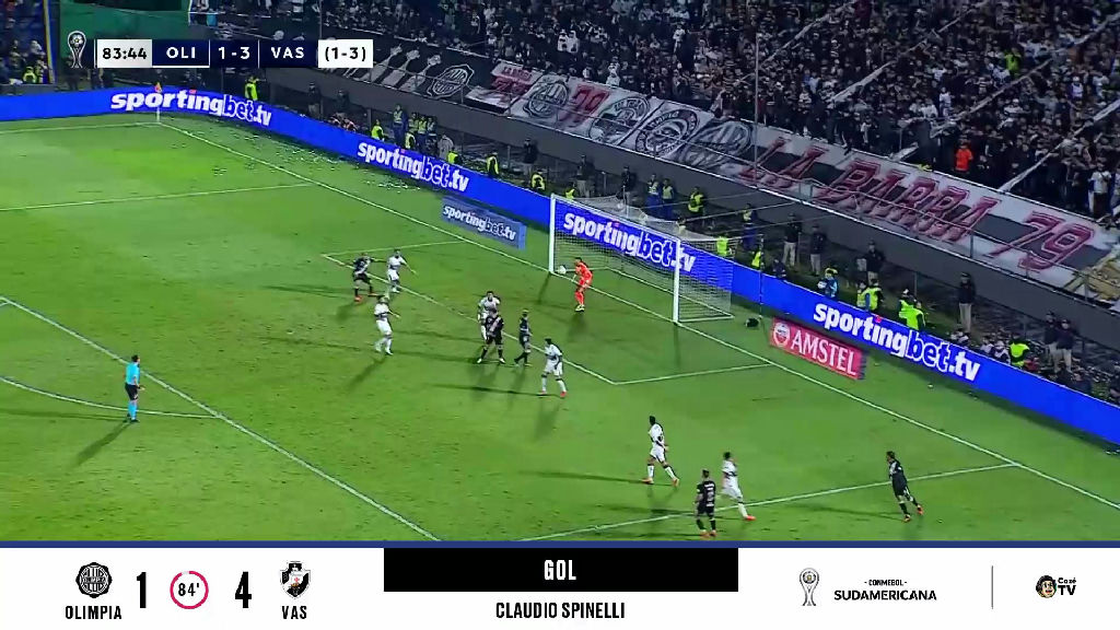 Vasco goleia Olimpia com gol de Claudio Spinelli e garante classificação