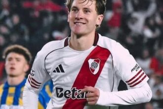 Vasco intensifica investida por Facundo Colidio com oferta milionária ao River Plate
