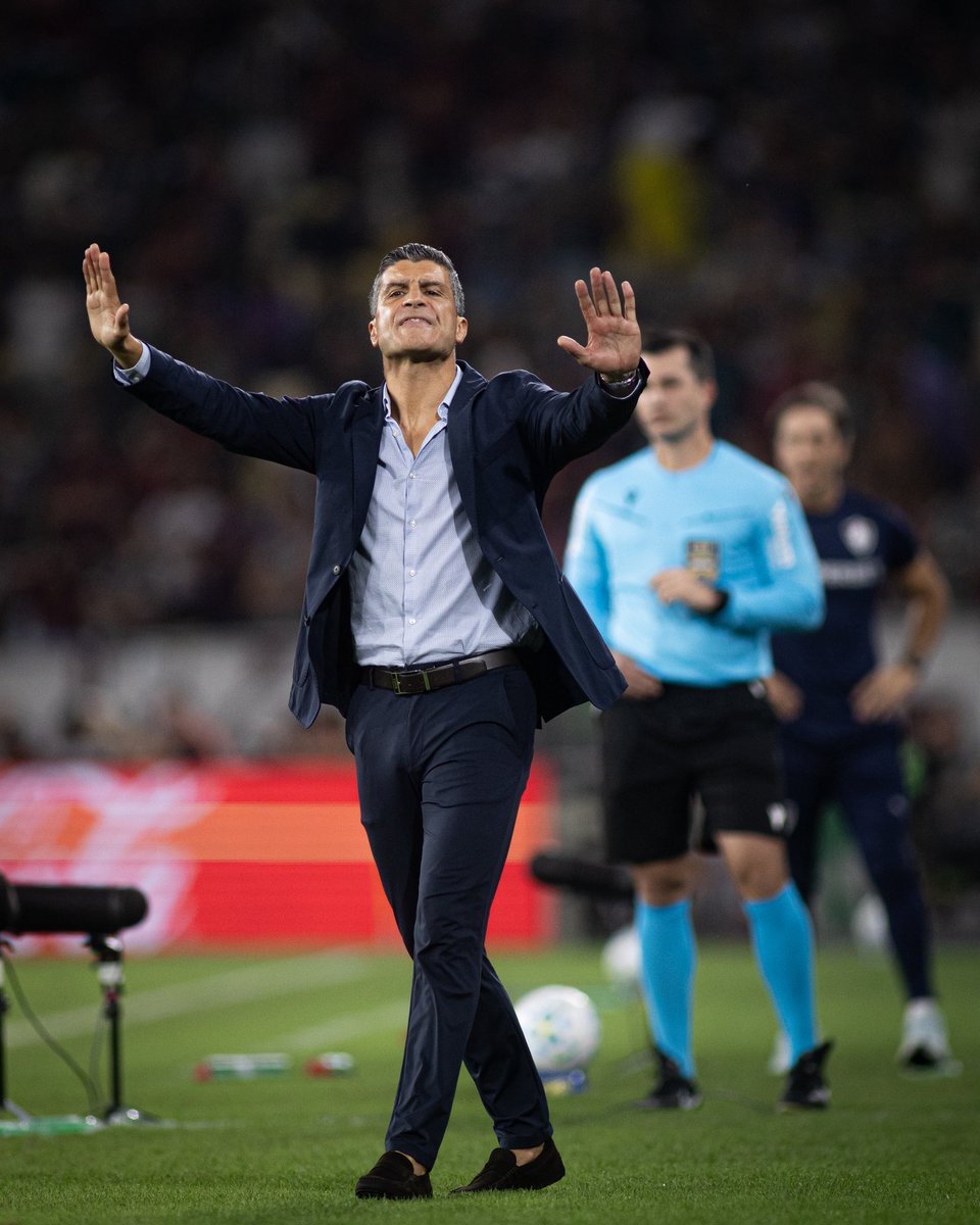Vasco mantém solidez defensiva e trava ataque do Bahia em Salvador