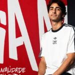 Vasco negocia saída de volante JP para o futebol português
