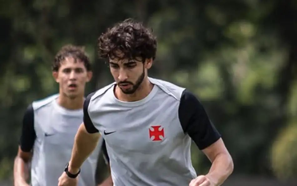 Vasco negocia transferência definitiva de JP para o futebol português