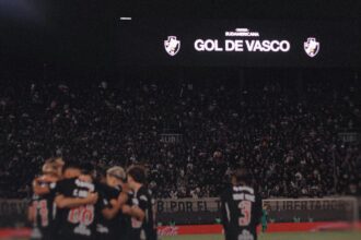 Vasco oferece descontos e meses extras para novos sócios após classificação