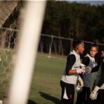 Vasco registra preparação intensiva das goleiras em treino desta quinta-feira