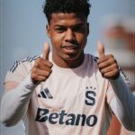 Vasco retoma interesse na contratação do atacante John Mercado