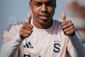 Vasco retoma interesse na contratação do atacante John Mercado