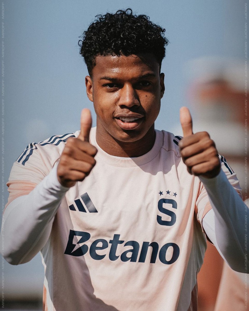Vasco retoma interesse na contratação do atacante John Mercado