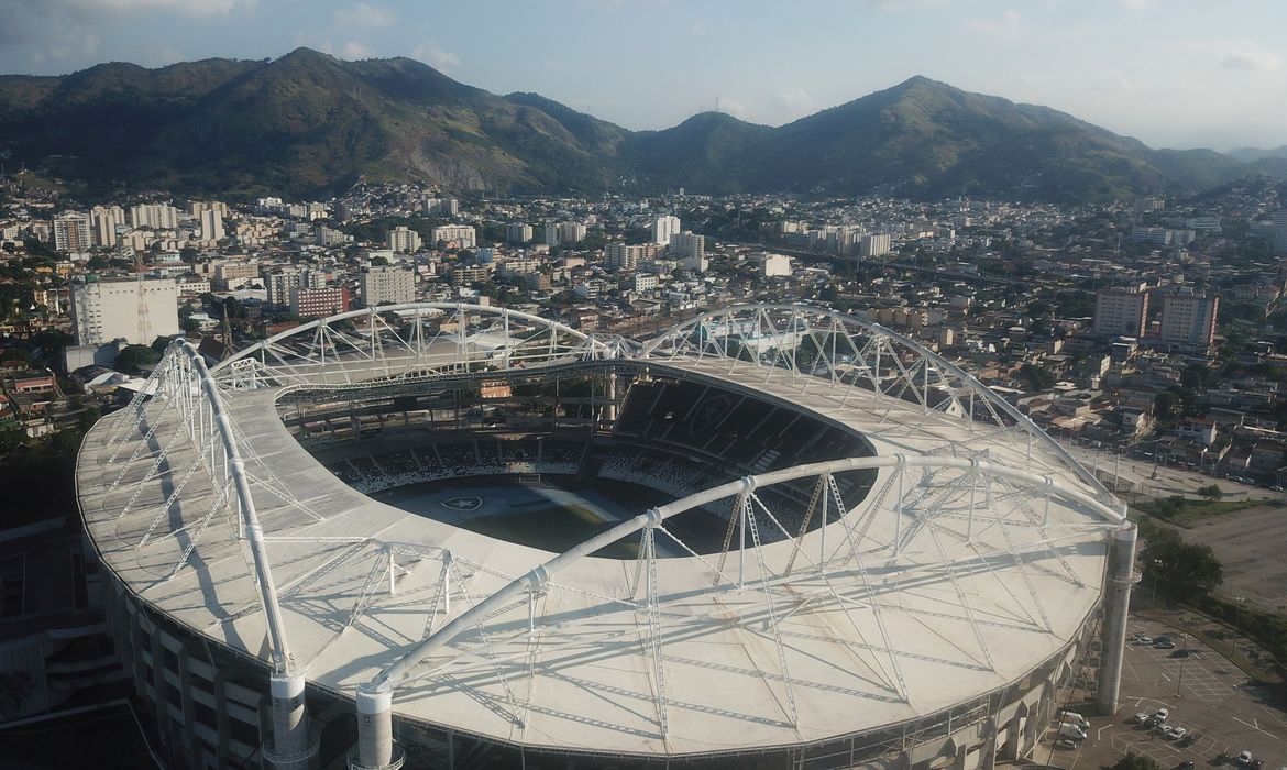 Ventania no Rio de Janeiro força adiamento de clássico pelo Brasileirão Feminino