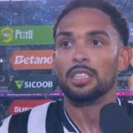 Vitinho cobra postura do Botafogo após empate em clássico no Nilton Santos