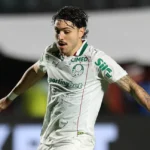 Vitória celebra denúncia do STJD contra Maurício e reforça críticas à arbitragem