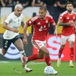 Vitória insuficiente: Corinthians supera Inter em casa, mas se despede da Copa do Brasil