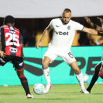 Vitória supera Botafogo no Barradão e ganha fôlego na tabela do Brasileirão