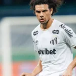 William Arão critica desempenho do Santos após derrota expressiva na Copa do Brasil