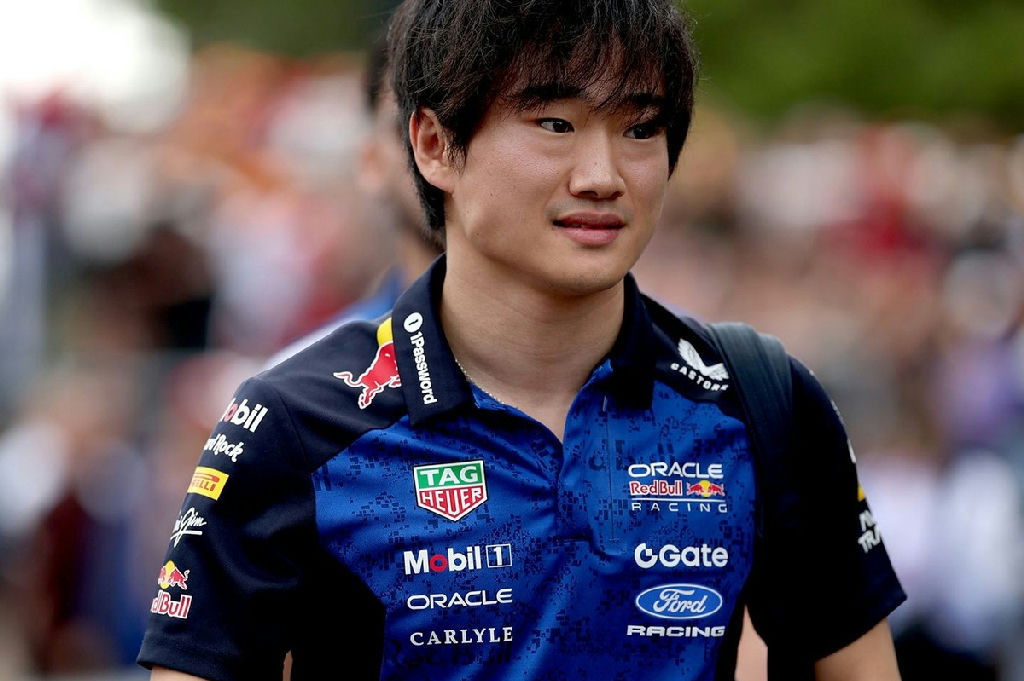 Yuki Tsunoda negocia transição da Fórmula 1 para a Indy em 2027