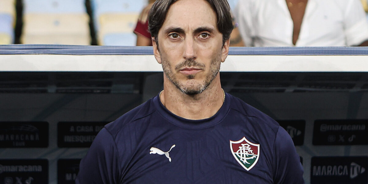 Zubeldía analisa trajetória do Fluminense e projeta mata-mata da Libertadores