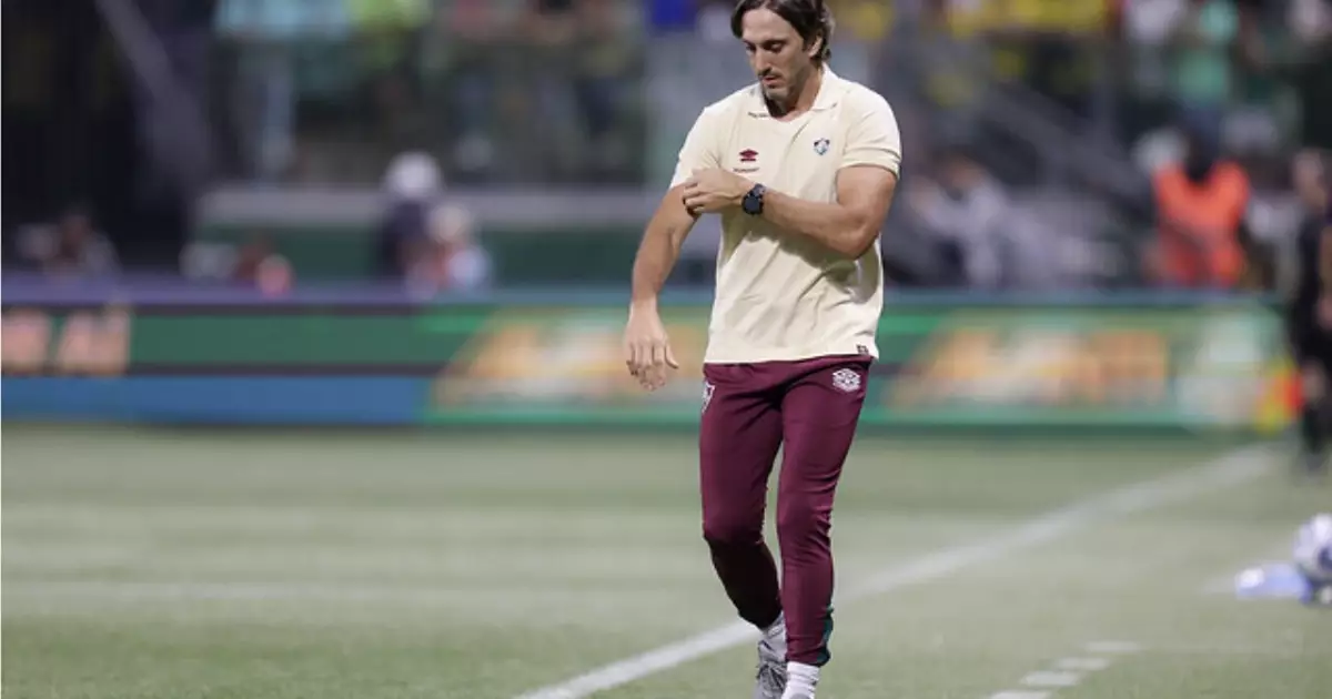 Zubeldía justifica permanência de Castillo em empate do Fluminense