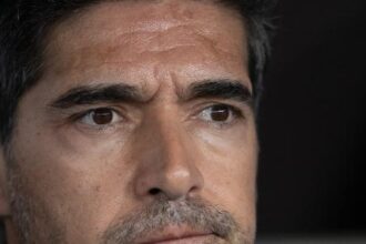 A filosofia de Abel Ferreira e a pressão por títulos no futebol brasileiro