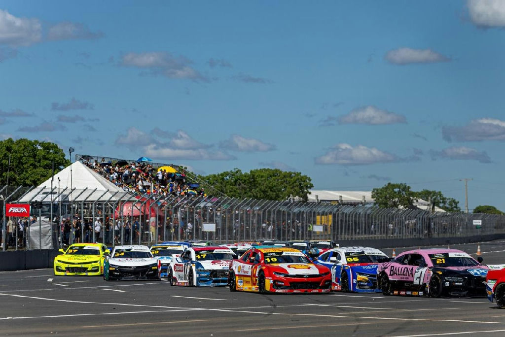 A importância estratégica do spotter nas provas da NASCAR Brasil em circuitos ovais