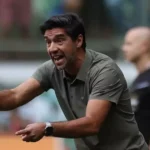 Abel Ferreira comanda o Palmeiras contra o Botafogo após clube obter efeito suspensivo