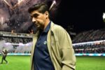 Abel Ferreira enfrenta riscos ao expor publicamente o atacante Vitor Roque