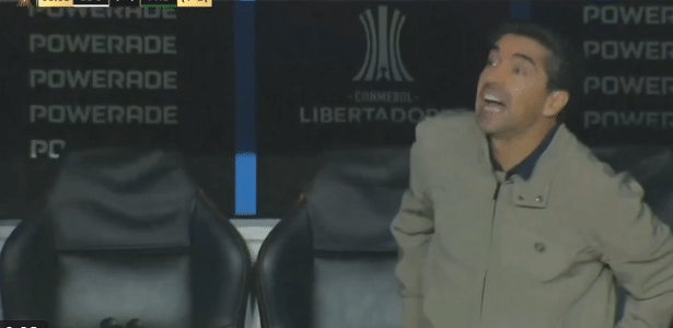 Abel Ferreira recebe 15º cartão vermelho no comando do Palmeiras