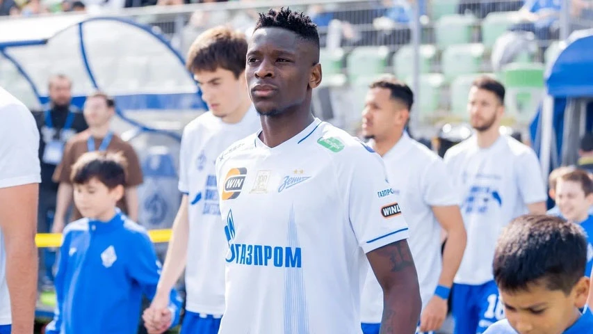 Al-ittihad avalia contratação de Luiz Henrique após negociação frustrada com a Roma
