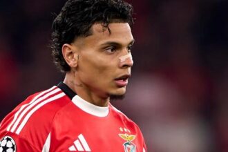 Al-ittihad oficializa a chegada de Richard Ríos por empréstimo